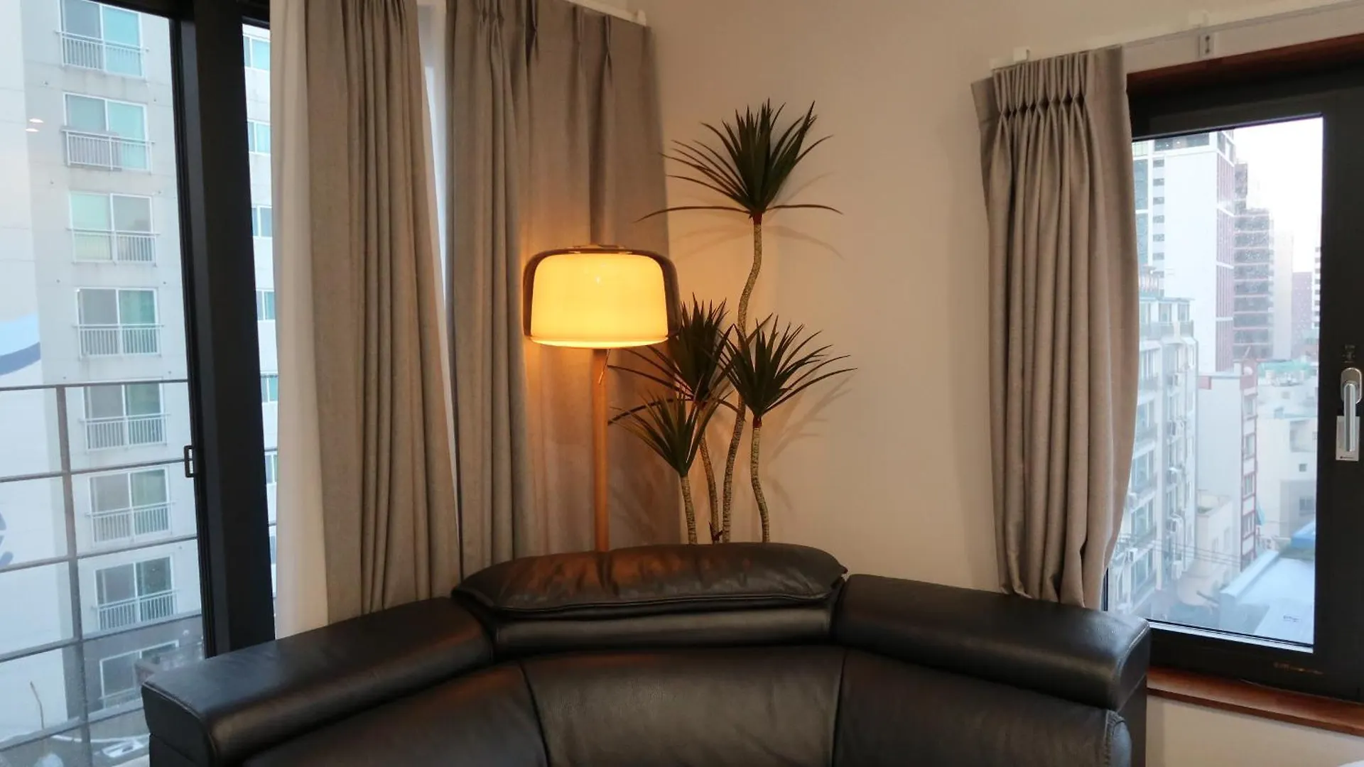 Catnap Guesthouse Busan